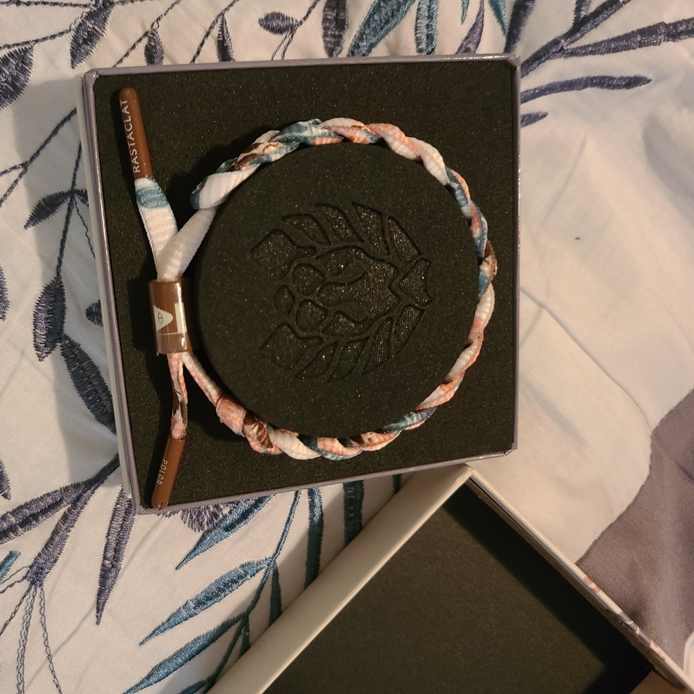 Men's NWOT Rastaclat bracelet - Picture 2 of 3